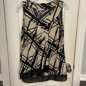 Roz & Ali Black and Cream Patterned Top
